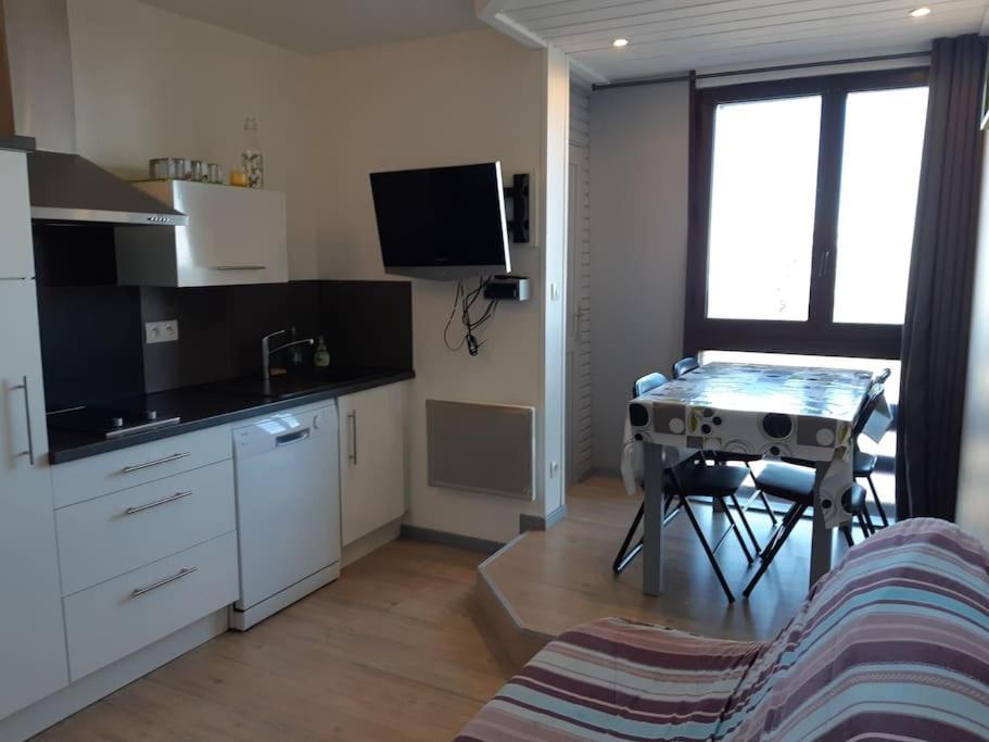 Studio La Pierre Saint Martin Refait Au Gout Du Jour Vue Sur La Vallee Exterior foto